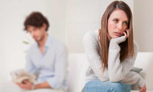 علامات تدل على انفصالك العاطفي مع زوجك ونصائح لتصليح الأمور بينكم.